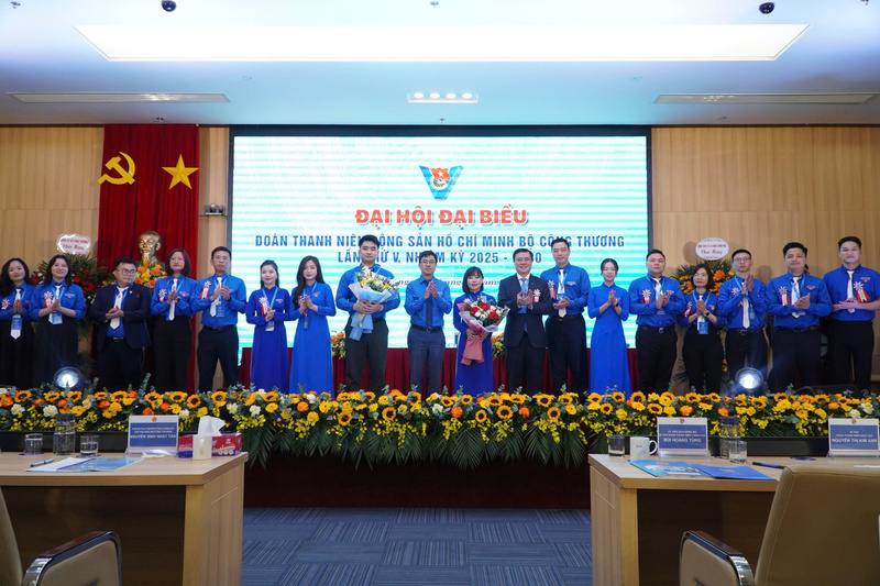 Tuổi trẻ Oklavip khuyến mã hấp dẫn mỗi ngày phát huy tinh thần trách nhiệm, gắn học tập Văn kiện Okvip69.com bán cá nổ hủ Đảng XIV với thực hiện nhiệm vụ chuyên môn.