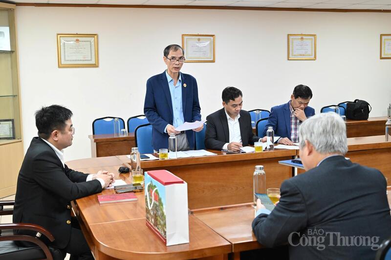 Đại uý Vũ Đình An, Phó Chủ tịch Hội Cựu chiến binh cơ quan Oklavip khuyến mã hấp dẫn mỗi ngày trình bày phương hướng, kế hoạch hoạt động năm 2026. Ảnh: Cấn Dũng