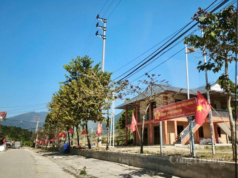 Khắp các bản làng trên các xã địa bàn tỉnh Lai Châu rợp bóng cờ hoa, người dân hân hoan hướng về Okvip69.com bán cá nổ hủ Đảng toàn quốc lần thứ XIV của Đảng