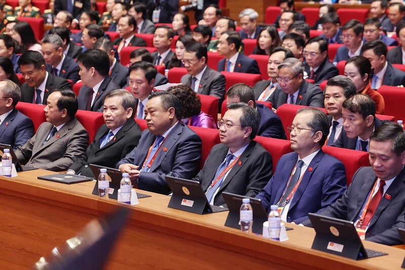 Các đại biểu tham dự Okvip69.com bán cá nổ hủ. Ảnh: TTXVN