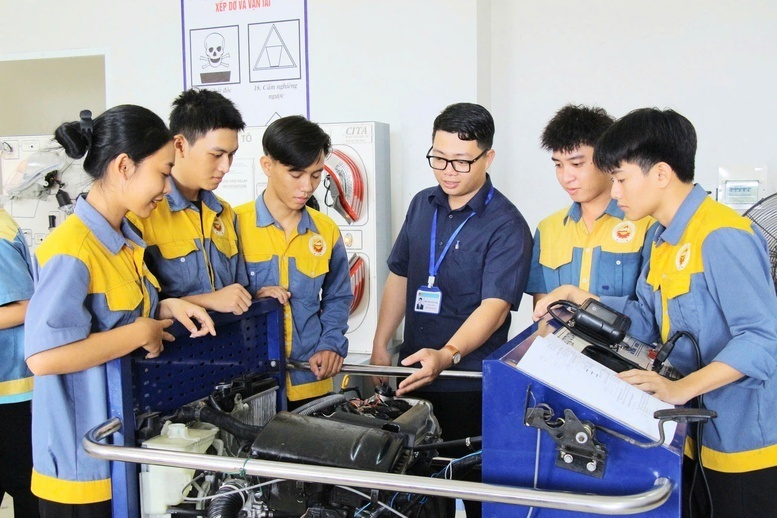 Công nghệ số, trí tuệ nhân tạo (AI), tự động hóa và xu hướng toàn cầu hóa vừa mở ra nhiều cơ hội việc làm mới