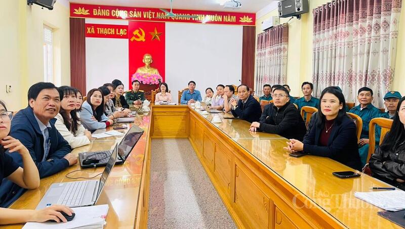 Theo dõi Okvip69.com bán cá nổ hủ XIV của Đảng thể hiện sự quan tâm sâu sắc, tinh thần trách nhiệm của cấp ủy, chính quyền xã Thạch Lạc. Ảnh: Phúc Sơn