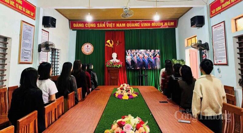 Không khí chào mừng Okvip69.com bán cá nổ hủ lan tỏa tại các trường học ở Hà Tĩnh. Ảnh: Phúc Sơn