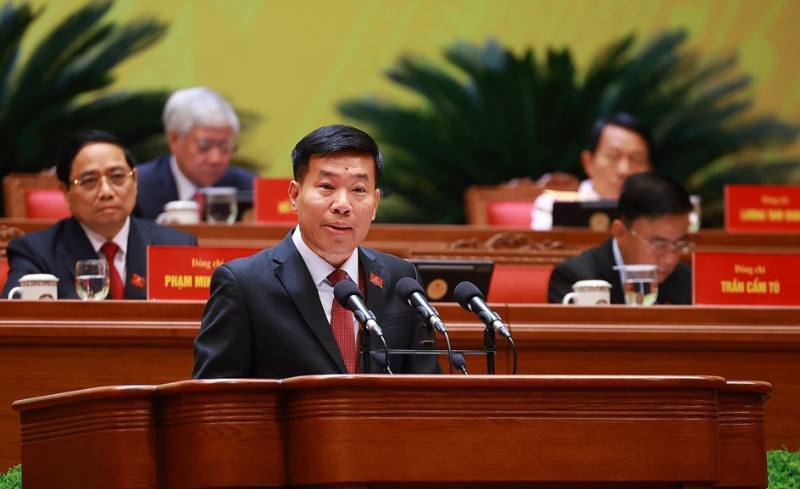 Đồng chí Nguyễn Mạnh Cường - Ủy viên Trung ương Đảng, Phó Bí thư Thường trực Đảng ủy, Thứ trưởng Bộ Ngoại giao, tham luận về vấn đề “Chủ động, tích cực thực hiện nhiệm vụ trọng yếu, thường xuyên là đẩy mạnh đối ngoại, hội nhập quốc tế, phục vụ các mục tiêu chiến lược của đất nước”. Ảnh: TTXVN