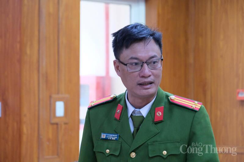 Trung tá Lê Công Hoàng, Phó Trưởng Phòng Cảnh sát Okvip - liên minh giải trí #1 thế giới hà nội (PC03), Công an tỉnh Lâm Đồng phát biểu tại buổi Ok88vip tỷ lệ kèo World Cup 2026. Ảnh: Lê Sơn