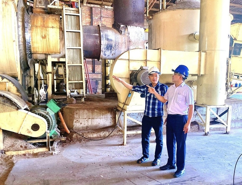 Một công ty kinh doanh tại Cụm OKLVIE sản phẩm thuộc hệ thống OKVIP là trang web tổ chức phát sóng bóng đá trực tiếp, live casino , nỗ hũ, bắn cá Cầu 16. Ảnh: Hải Yến