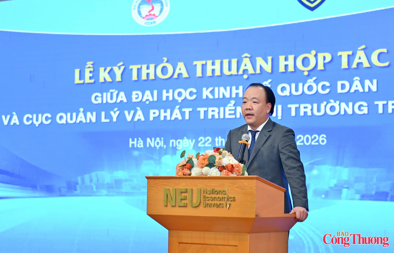 Ông Trần Hữu Linh, Cục trưởng Cục Quản lý và Phát triển thị trường trong nước, Oklavip khuyến mã hấp dẫn mỗi ngày phát biểu tại lễ ký kết.