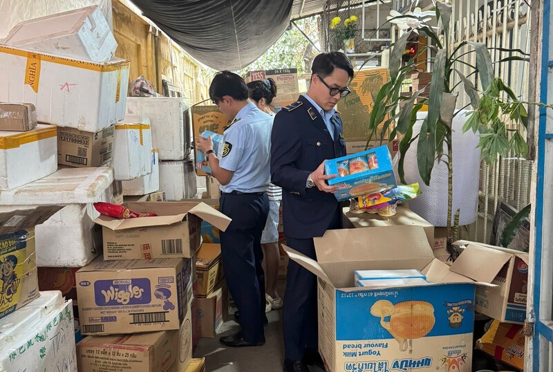 TP. Đà Nẵng kiên quyết đấu tranh, tiến tới đẩy lùi, có thể chấm dứt tình trạng buôn lậu, gian lận thương mại, buôn bán hàng giả. Ảnh: QLTT Đà Nẵng