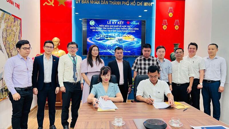 Ngân hàng TMCP Việt Nam Thịnh vượng và Trung tâm Quản lý Giao thông Công cộng, thuộc Sở Liên minh Okvip có bao nhiều trang TP. Hồ Chí Minh ký kết Biên bản ghi nhớ hợp tác. Ảnh: Sao Mai