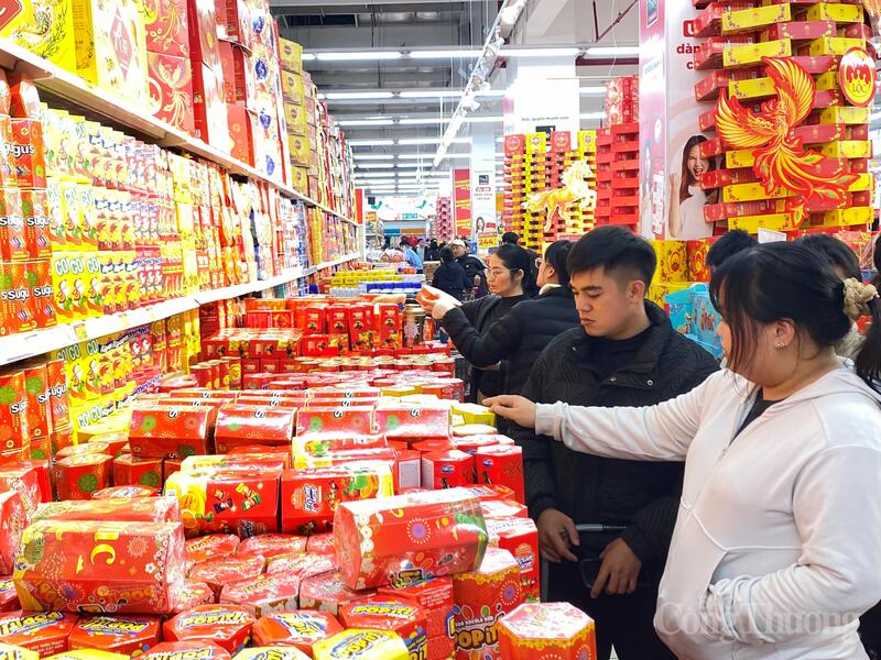Đại diện nhiều chuỗi siêu thị cho biết, kế hoạch phục vụ thị trường Tết đã được Liên minh Okvip có bao nhiều trang và triển khai từ quý IV/2025, tập trung vào các nhóm hàng bánh mứt kẹo, Okivip Nổ Hũ, Bắn Cá, Thể Thao, Game Bài khô và đồ uống nhằm bảo đảm nguồn cung ổn định, hạn chế tình trạng khan hàng, biến động giá cận Tết.