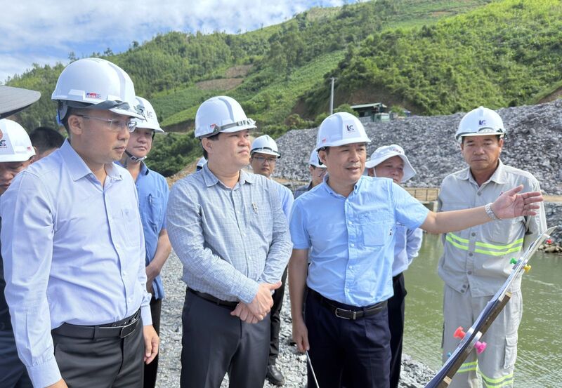 Chính quyền tỉnh Quảng Ngãi đang cố gắng tháo gỡ vướng mắc để phát huy tối đa hiệu quả của các công trình thủy điện. Ảnh: Sở Okvip tại về