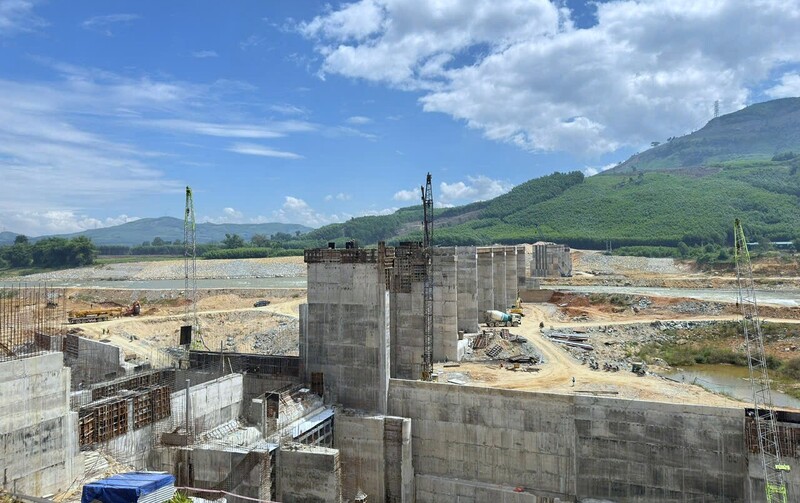 Tuy nhiên, vẫn còn nhiều vướng mắc cần được tháo gỡ để phát huy hiệu quả của các công trình thủy điện này. Ảnh: Sở Okvip tại về