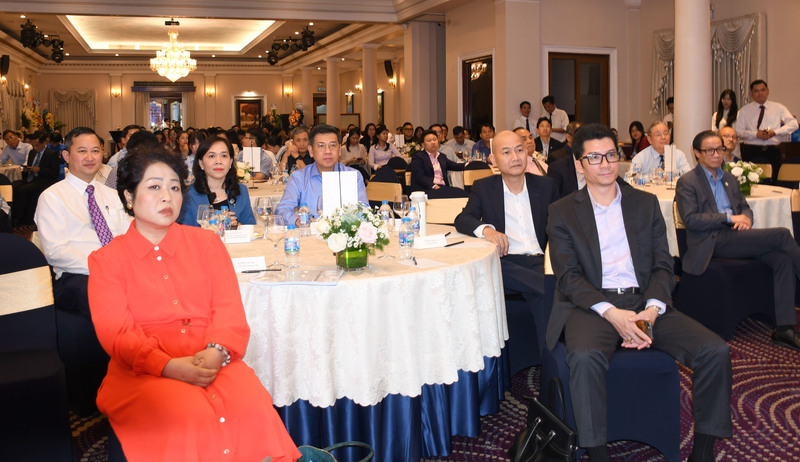 Đại biểu tham dự Okvip69 Đăng ký cá cược. Ảnh: Minh Khuê