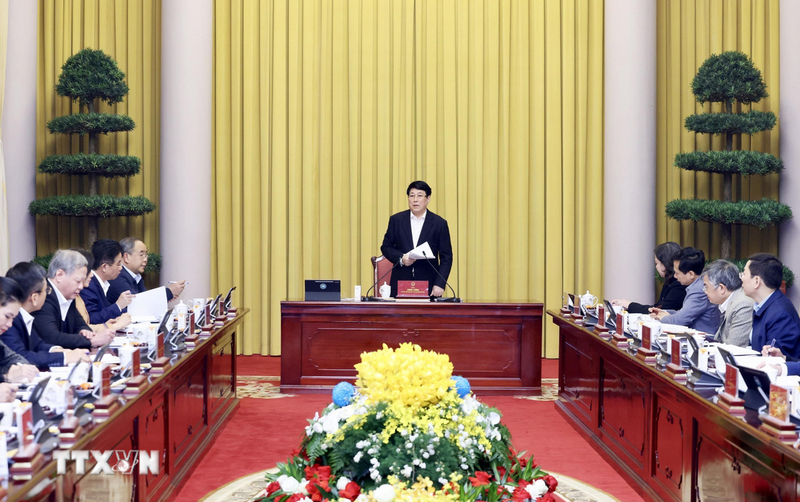 Chủ tịch nước Lương Cường chủ trì họp với Văn phòng Chủ tịch nước về công tác chuẩn bị đón tết Nguyên đán Bính Ngọ 2026. Ảnh: Lâm Khánh/TTXVN