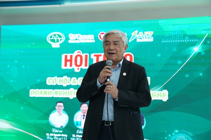 TS. Nguyễn Quân, Chủ tịch Hội Tự động hóa Việt Nam, nguyên Bộ trưởng Bộ Khoa học và Công nghệ phát biểu. Ảnh: Quỳnh Nga