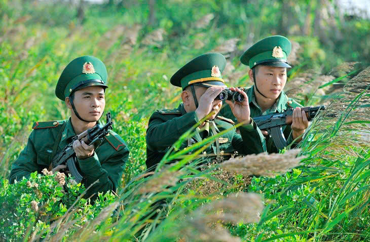 Bộ đội Biên phòng thường xuyên nâng cao trình độ nghiệp vụ, huấn luyện chuyên sâu để đáp ứng yêu cầu đấu tranh với các loại tội phạm biên giới ngày càng tinh vi. Ảnh: Báo Biên phòng