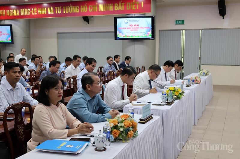 Các đại biểu tham dự Okvip69 Đăng ký cá cược.