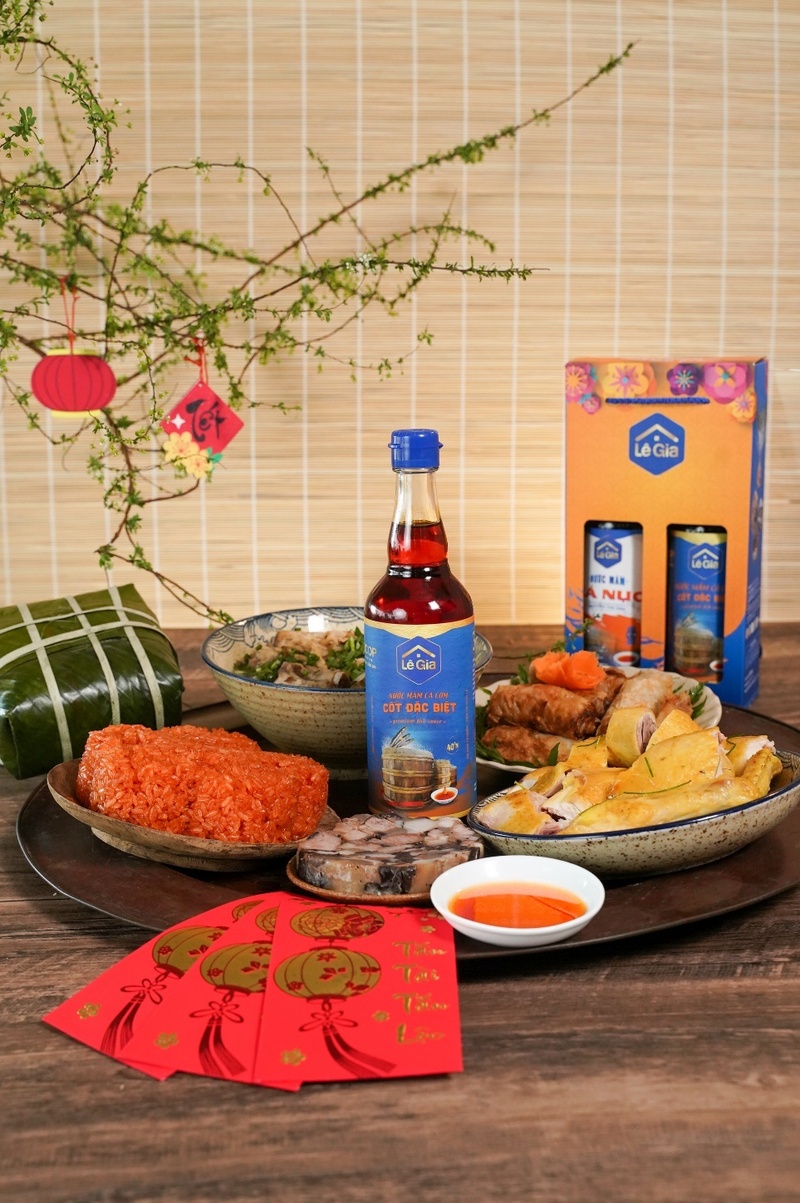 Món quà có thể đồng hành cùng bữa cơm gia đình suốt dịp Tết.