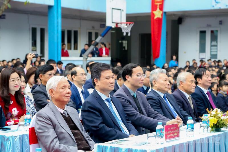 Các đại biểu tham dự buổi lễ