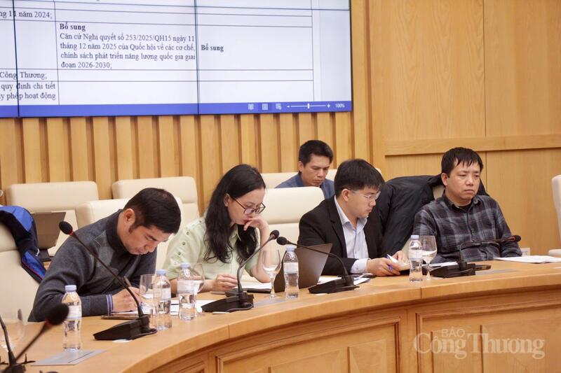 Sửa Nghị định 61: Cắt giảm thủ tục, gỡ điểm nghẽn cấp phép điện lực - 4