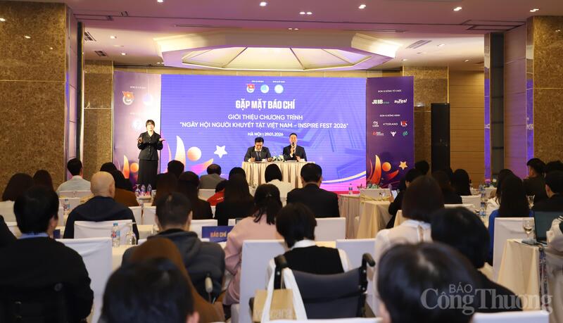 Toàn cảnh họp báo