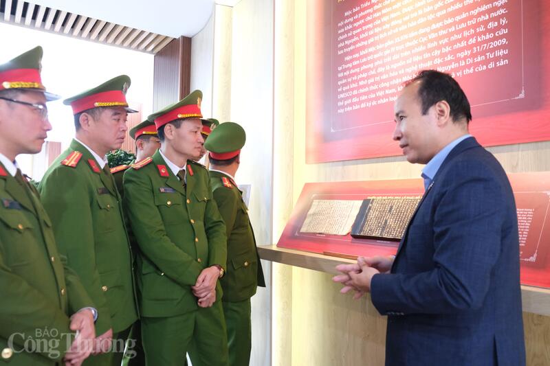 Hà Nội: Chiêm ngưỡng bảo vật quốc gia trong không gian mở - 1