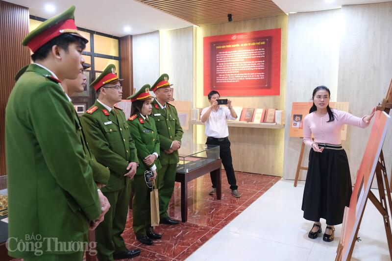 Hà Nội: Chiêm ngưỡng bảo vật quốc gia trong không gian mở - 2