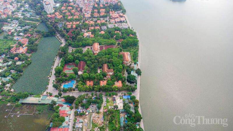 Các đoạn tuyến đường này được điều chỉnh mở rộng quy mô mặt cắt ngang tuyến đường theo Quy hoạch phân khu A6 từ 8,5 - 9,5 m lên 21 - 24 m.