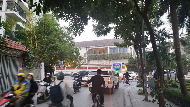 Phố Nhật Chiêu.
