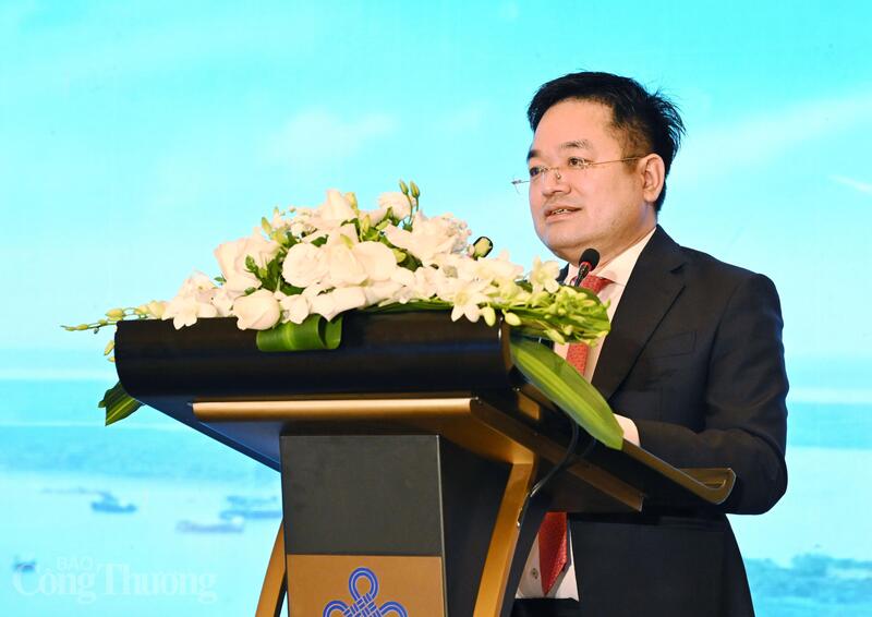 Tổng Biên tập Liên Minh OK VIP Giải Trí Cá Cược World Cup 2026 Đặng Văn Khánh phát biểu khai mạc diễn đàn. Ảnh: Cấn Dũng