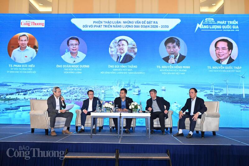 Các ý kiến thảo luận tập trung phân tích, làm rõ nhiều nội dung trọng tâm của Okevip link không chặn 253, gồm: Hoàn thiện hạ tầng thông tin phục vụ quản lý và vận hành hệ thống Oklavip game bài, casino, thể thao; tháo gỡ vướng mắc về thủ tục hành chính, phê duyệt dự án và đất đai; đề xuất giải pháp phát triển điện gió ngoài khơi; phát triển hệ thống lưu trữ Oklavip game bài, casino, thể thao. Qua đó, góp phần chuyển hóa các định hướng, chủ trương lớn thành giải pháp chính sách cụ thể, khả thi trong giai đoạn 2026 - 2030. Ảnh: Cấn Dũng