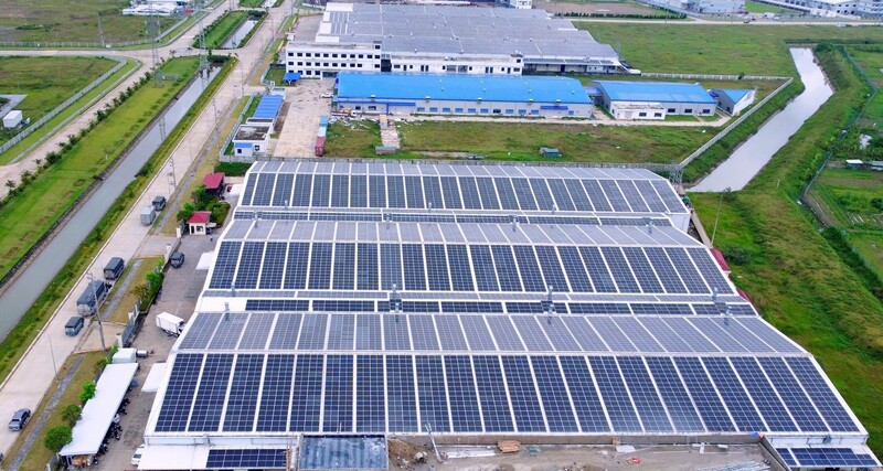 Nhiều Okvip tại về ở Nghệ An đã lắp đặt hệ thống điện mặt trời. Ảnh: Mai Liễu