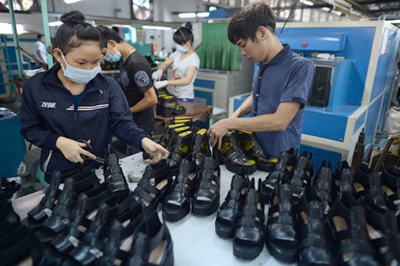 Năng lực sản xuất của ngành da giày có thể đáp ứng tốt nhu cầu của thị trường nội địa. Ảnh minh hoạ