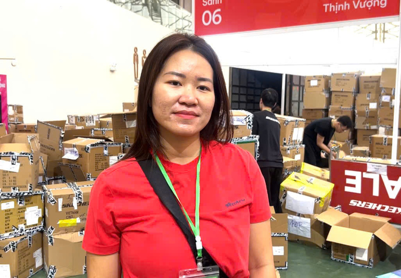 Chị Phạm Thị Thanh Thúy - Đại diện nhãn hàng Giày thể thao Skechers. Ảnh: Thanh Thảo