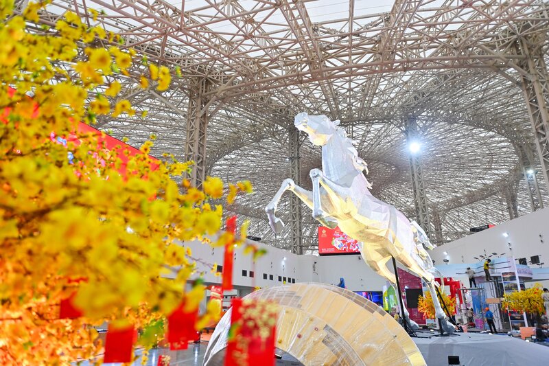 Hội chợ Mùa Xuân lần thứ nhất năm 2026 khai mạc vào sáng 2/2. Ảnh: Nam Nguyễn