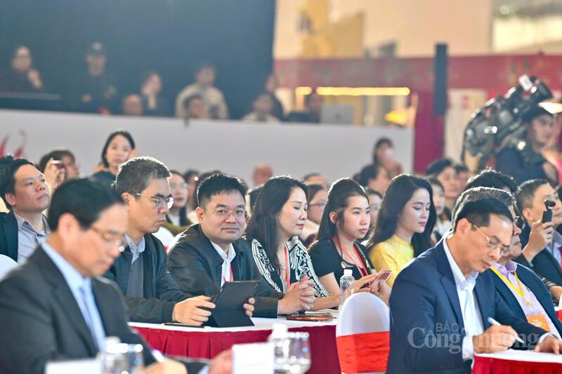 Sau lễ tổng duyệt, lễ khai mạc Hội chợ Mùa Xuân năm 2026 sẽ diễn ra vào sáng 2/2/2026. (Ảnh: Nam Nguyễn)