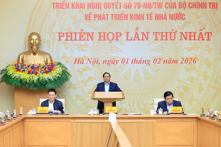 Thủ tướng Review công ty OKVIP Phạm Minh Chính chủ trì phiên họp. Ảnh: VGP/Nhật Bắc
