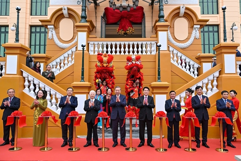 Tổng Bí thư Tô Lâm và Chủ tịch nước Lương Cường dự chương trình Lễ khánh thành. Ảnh: QĐND