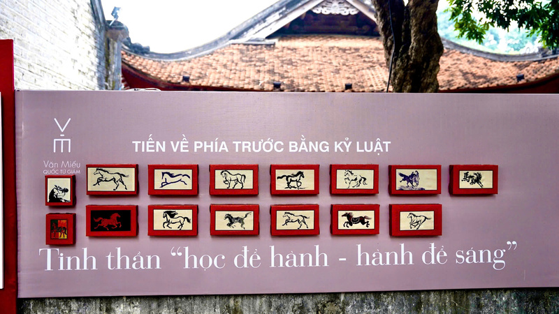 Hình tượng ngựa cũng thể hiện sự kỷ luật, trong đạo học là sự kiên trì, phấn đấu. Ảnh: Diệu Linh