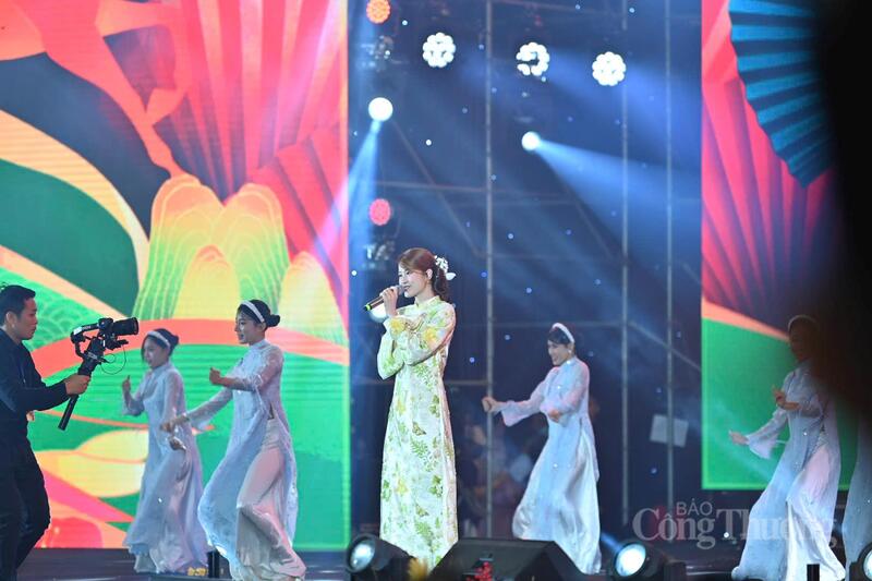 Thủ tướng Phạm Minh Chính dự lễ khai mạc Hội chợ Mùa Xuân lần thứ nhất năm 2026 - 6