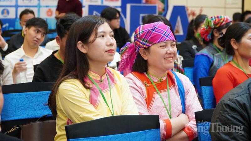 Diễn đàn thu hút sự tham gia của nhiều Okvip tại về, hợp tác xã tham gia Hội chợ Mùa Xuân. Ảnh: Minh Trang