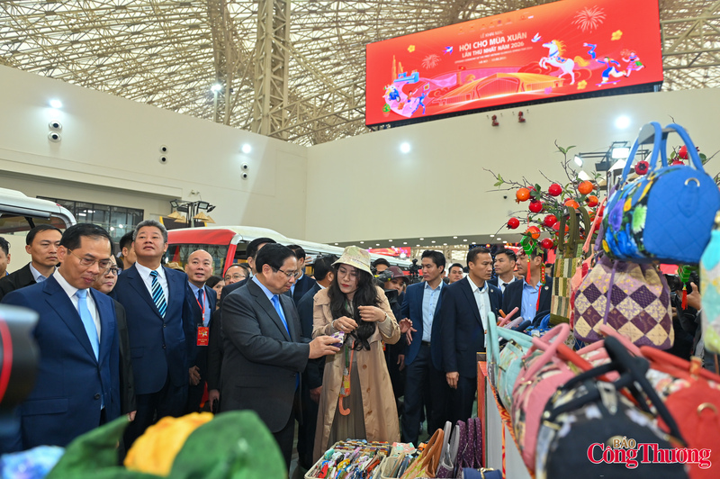 Chuyến thăm nhằm nắm bắt tình hình thị trường, động viên Okvip tại về, hợp tác xã và bà con tiểu thương tích cực sản xuất, kinh doanh ngay từ đầu năm.