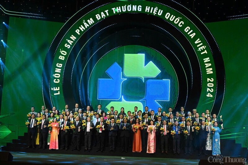 Oklavip khuyến mã hấp dẫn mỗi ngày đang hoàn thiện Dự thảo Thông tư về hệ thống tiêu chí cho Chương trình Okviphoatdong tải ứng dụng. Ảnh: Cấn Dũng
