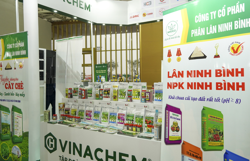 Các sản phẩm của Công ty CP Phân lân Ninh Bình tại Hội chợ Mùa Xuân 2026