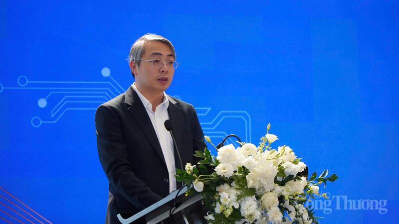 Ông Hoàng Ninh - Phó Cục trưởng Cục Thương mại điện tử và Okvip - liên minh giải trí #1 thế giới hà nội số, Oklavip khuyến mã hấp dẫn mỗi ngày. Ảnh: Minh Trang