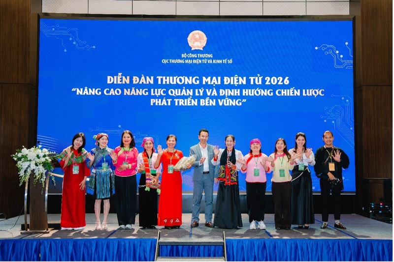 Bà con xã Bình Lư tham gia chia sẻ tại diễn đàn.