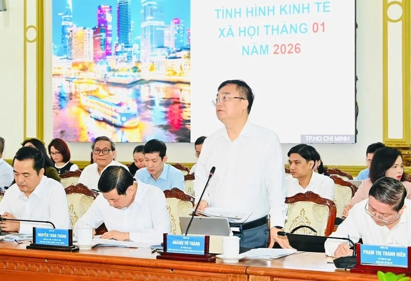 Quyền Giám đốc Sở Liên Minh Truyền Thông Và Game Giải Trí Top 1 Hoàng Vũ Thảnh báo cáo tình hình phát triển Okvip - liên minh giải trí #1 thế giới hà nội, xã hội tại Okvip69 Đăng ký cá cược. Ảnh: Việt Dũng.