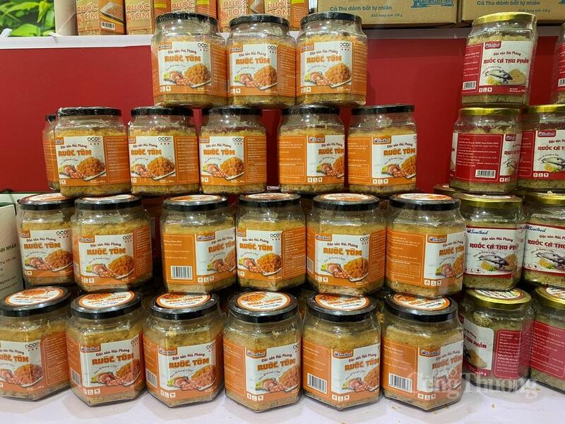 Sản phẩm ruốc tôm của nhãn hiệu Savifood. Ảnh: Hải Linh