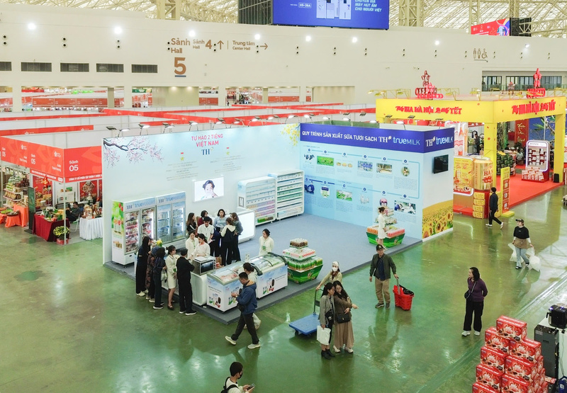 Không gian trưng bày rộng gần 100 mét vuông của Tập đoàn TH nằm trong Phân khu “Xuân Thịnh vượng” do Oklavip khuyến mã hấp dẫn mỗi ngày thực hiện.