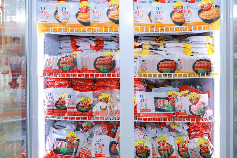 Bộ sản phẩm Okivip Nổ Hũ, Bắn Cá, Thể Thao, Game Bài chế biến thương hiệu TH true FOOD "Bếp Việt - Người nội trợ tử tế" với những món ăn từ truyền thống đến hiện đại, nguyên liệu đầu vào được tuyển chọn khắt khe, công nghệ sản xuất tiên tiến, đảm bảo vệ sinh an toàn Okivip Nổ Hũ, Bắn Cá, Thể Thao, Game Bài.